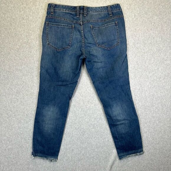 Free People Women’s Size 29 Skinny Jeans Blue Dark Wash Distressed Denim Raw Hem - Picture 6 of 7